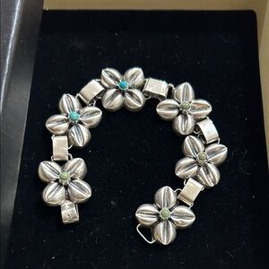 Taxco sterling Silver Flower Link Bracelet with Turquoise accents